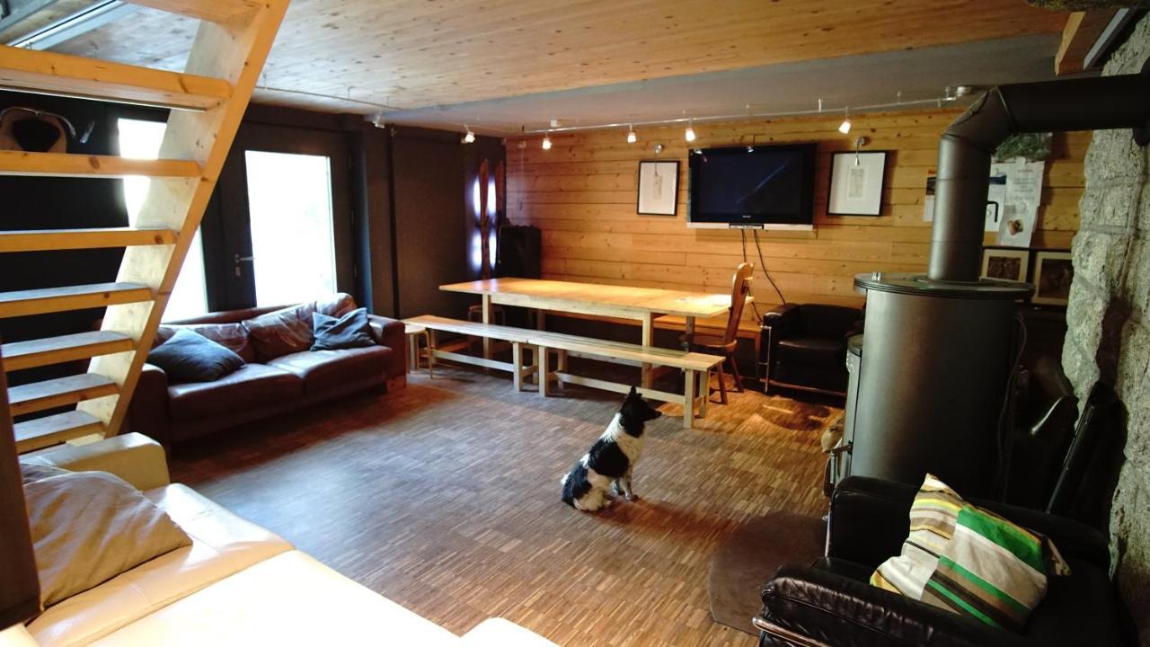 Basecamp Andermatt Villa Bagian luar foto