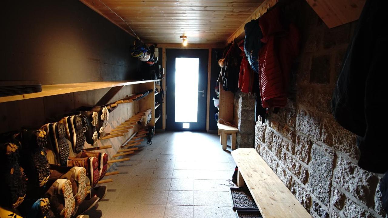 Basecamp Andermatt Villa Bagian luar foto