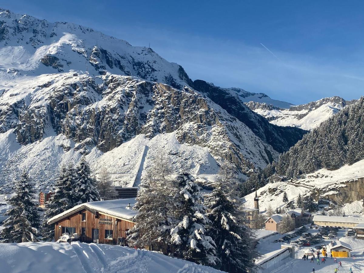 Basecamp Andermatt Villa Bagian luar foto