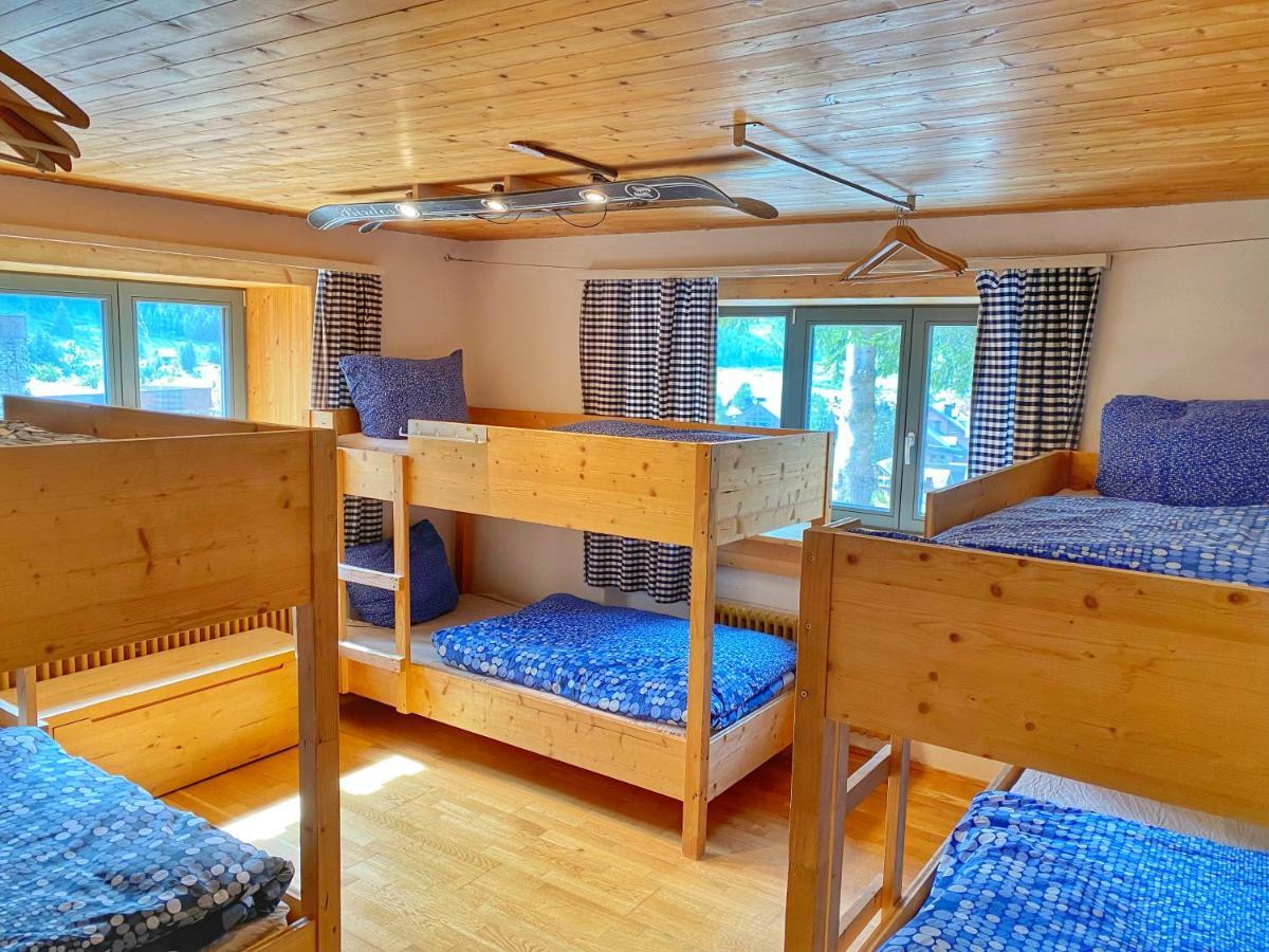 Basecamp Andermatt Villa Bagian luar foto