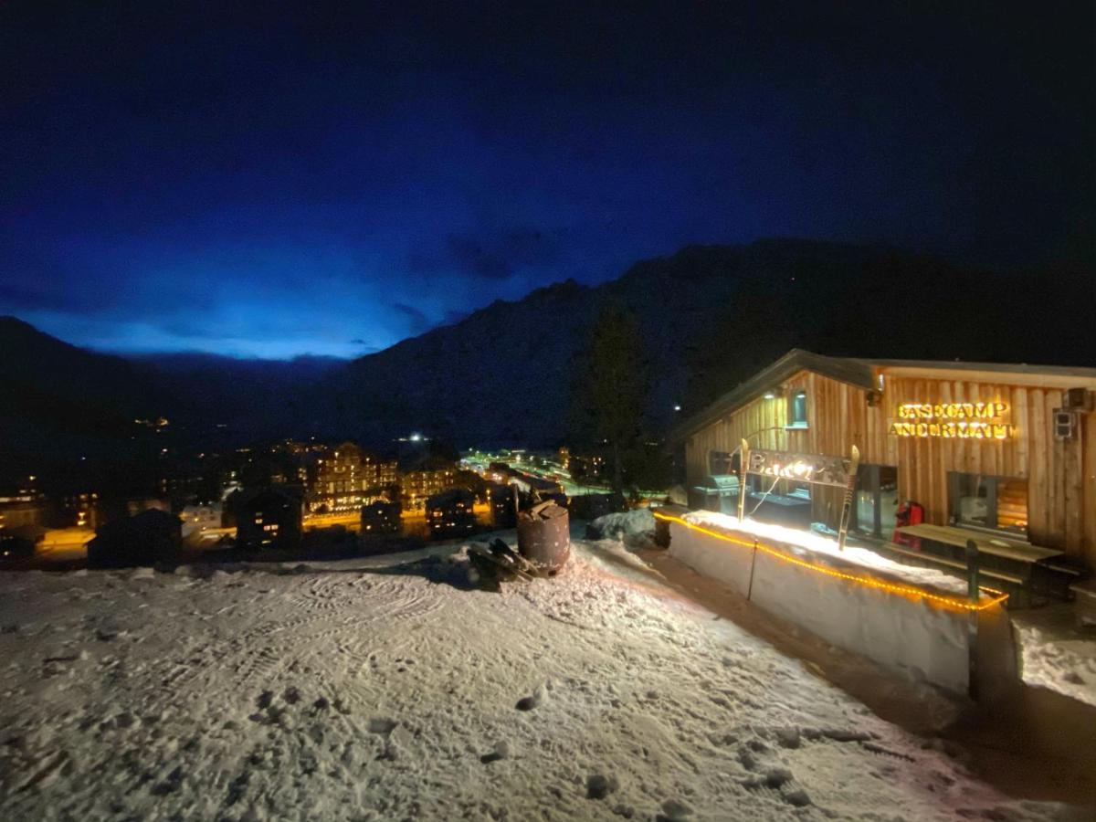Basecamp Andermatt Villa Bagian luar foto