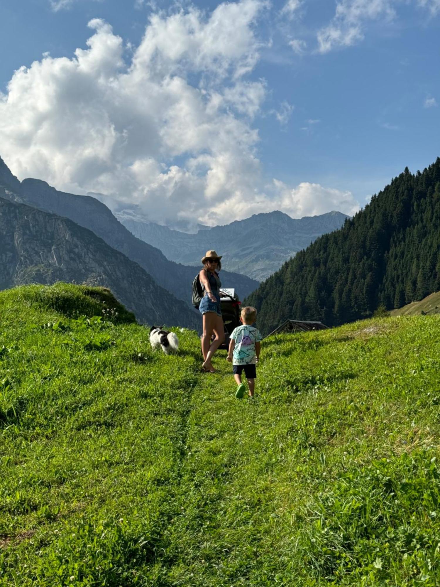 Basecamp Andermatt Villa Bagian luar foto